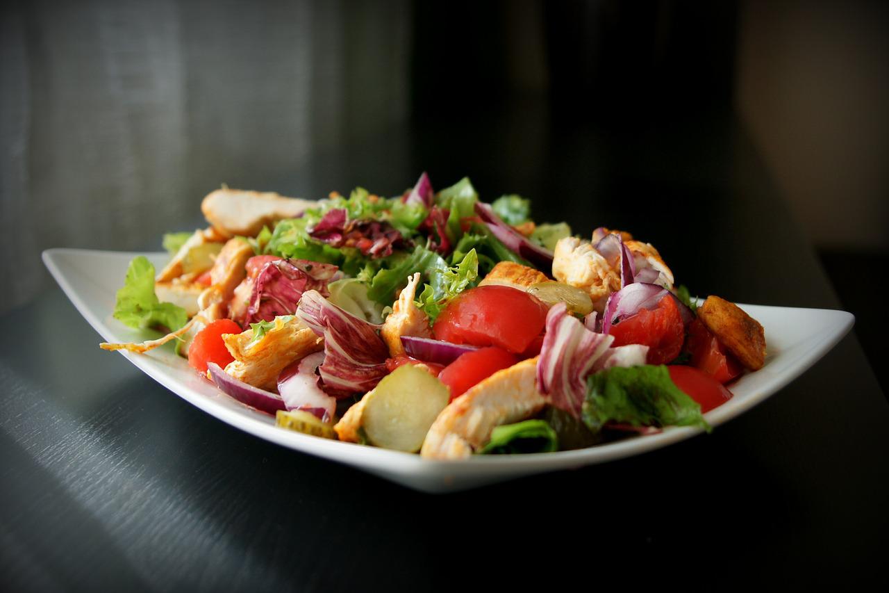 salad, healthy food, tomato-1264107.jpg